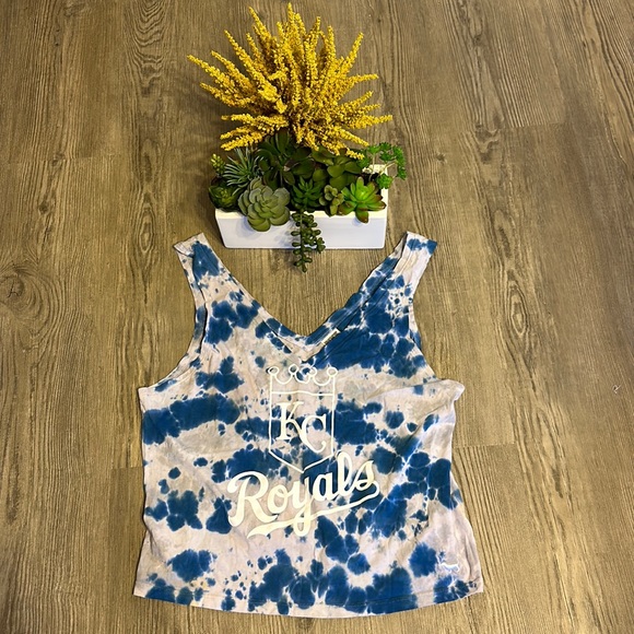 Pink Victoria’s Secret size medium Kansas City royals…. Tank top! SUPER CUTE!! - Picture 3 of 10